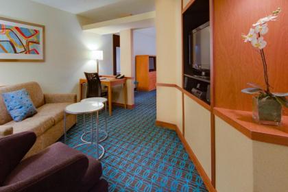 Fairfield Inn and Suites South Hill I-85 - image 5