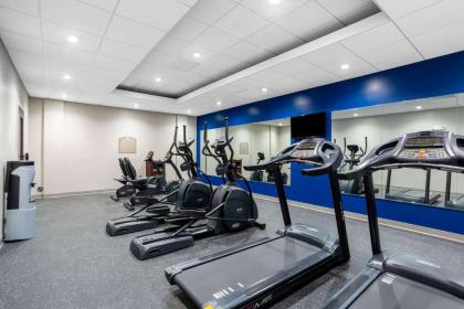 Microtel Inn Suites by Wyndham South Hill - image 10