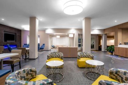 Microtel Inn Suites by Wyndham South Hill - image 5
