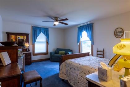 Farm House Getaway - image 10