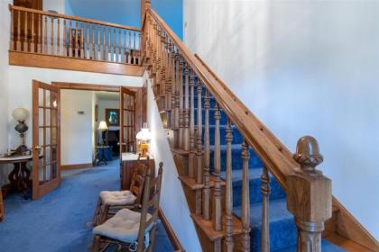 Farm House Getaway - image 12