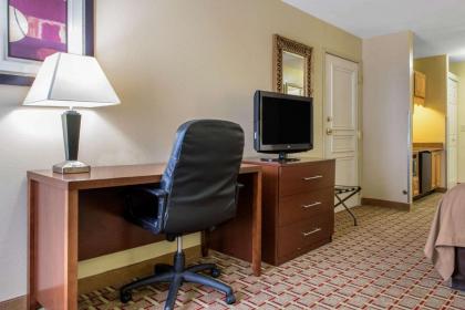 Quality Inn Jacksonville near I-72 - image 7