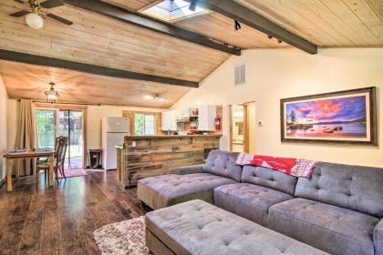 Pet-Friendly Home 2Mi to Heavenly S Tahoe Beaches