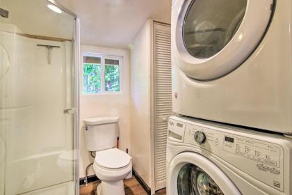 Pet-Friendly Home 2Mi to Heavenly S Tahoe Beaches - image 11