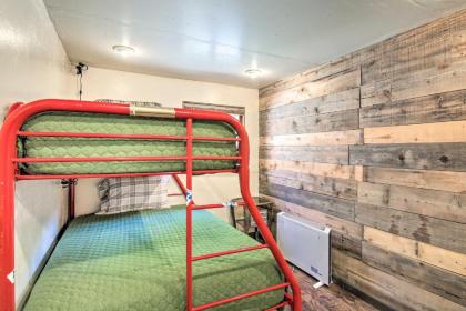 Pet-Friendly Home 2Mi to Heavenly S Tahoe Beaches - image 3