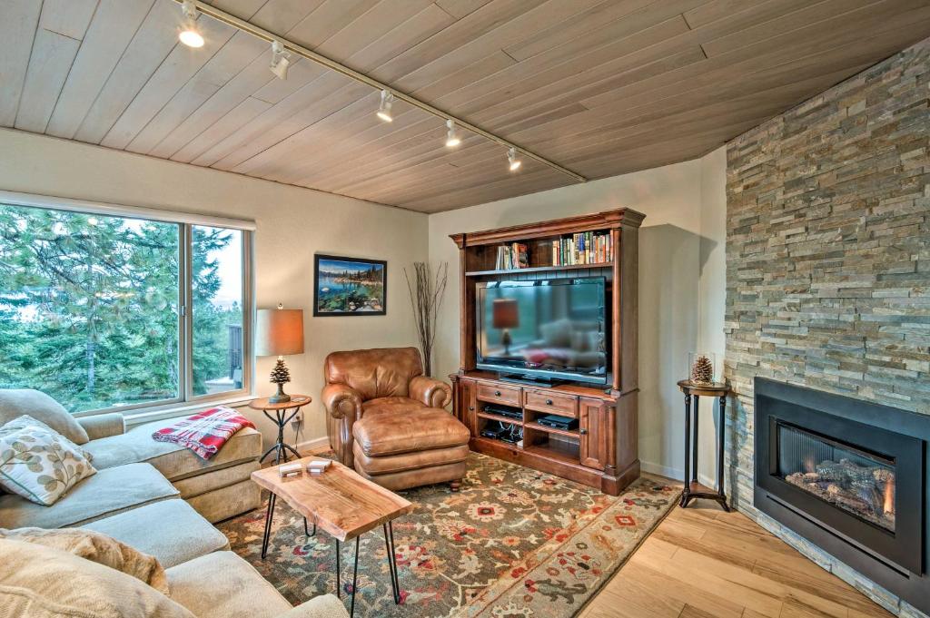 Tahoe Retreat with Views - 2 Miles to Nevada Beach! - main image