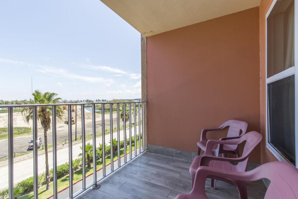 Gulf View - image 2
