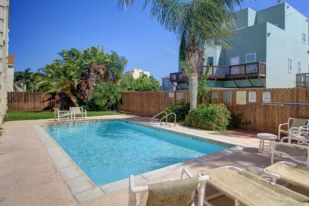 Escape Condominiums #2 - main image