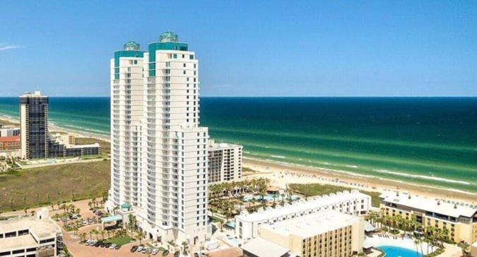 Beachfront 3 Bedroom Condo - main image