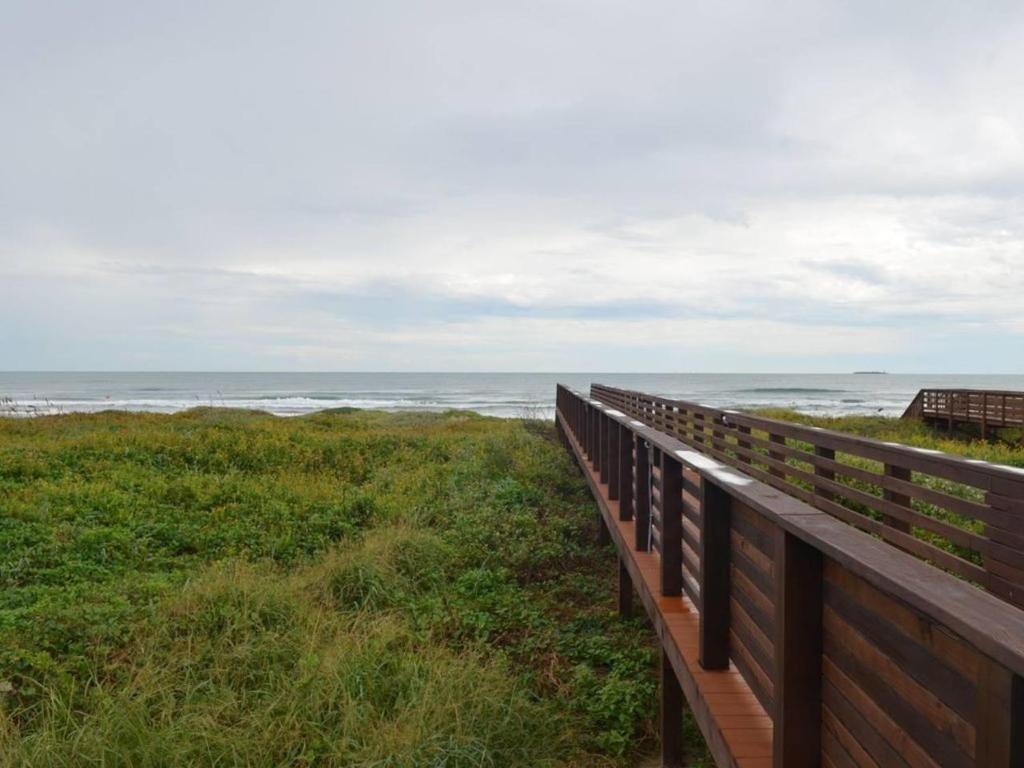 5 BEDROOM BEACHFRONT CONDO - 2nd Floor - image 5