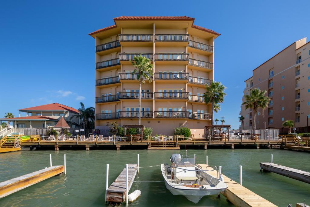Galleon Bay - main image