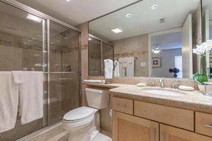 Suntide I Condos W209 - image 3