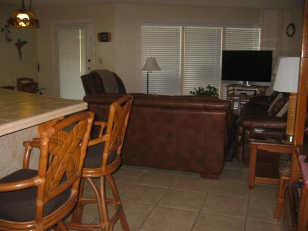 Suntide I Condos W103 - image 4