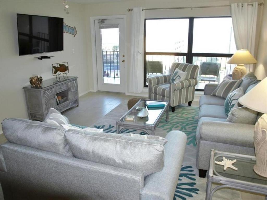 Saida IV Condos S4704 - image 4