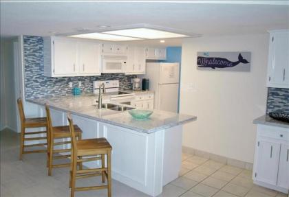 Saida IV Condos S4704 - image 5