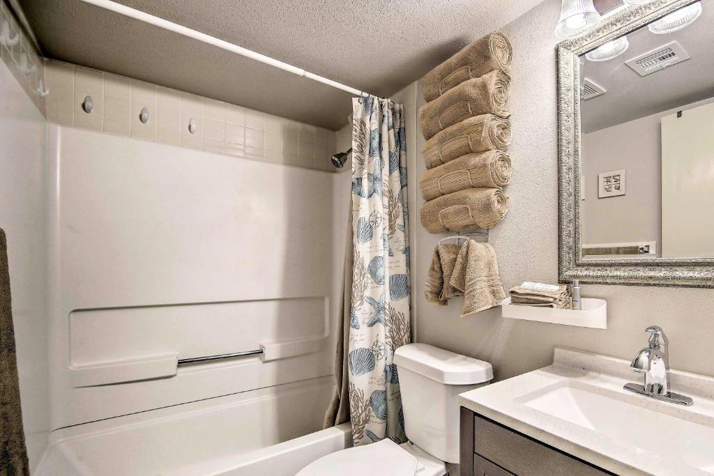 Beach Haven with Shared Amenities - Steps to Beach! - image 5