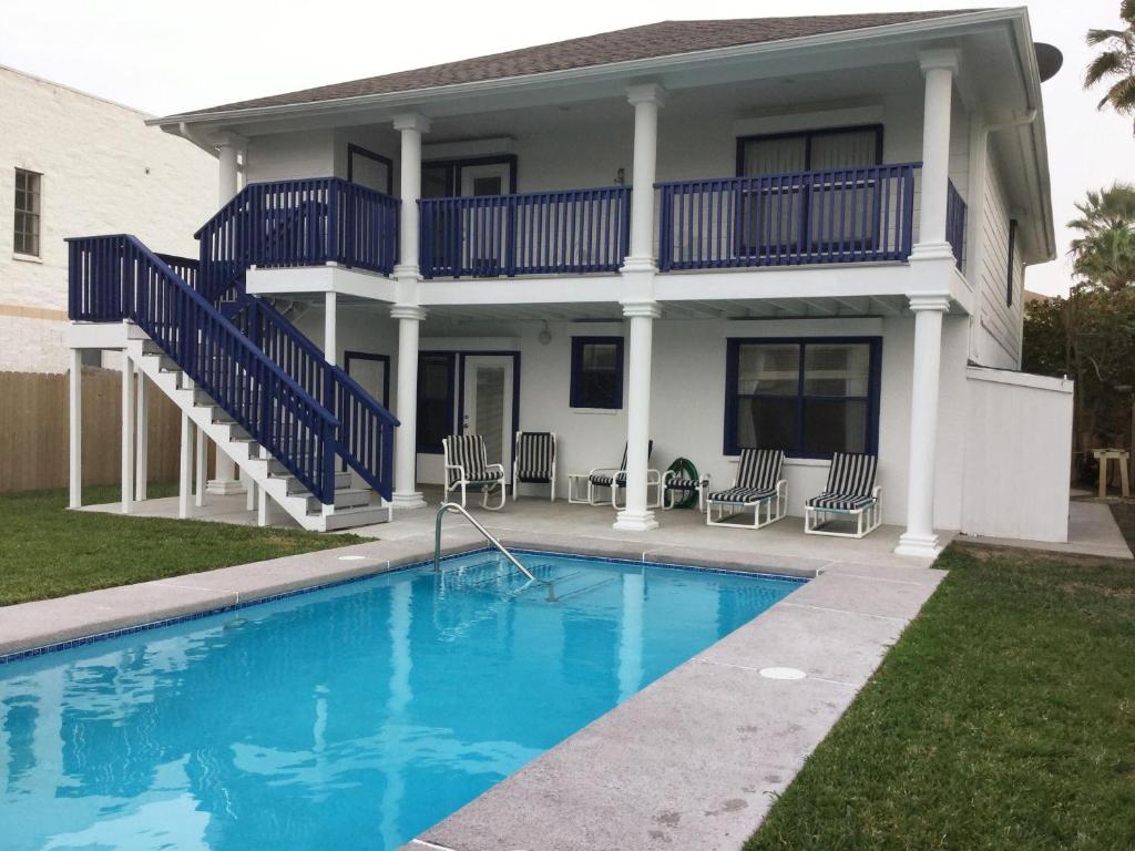 Georgia Ruth Drive by Padre Getaways - image 3