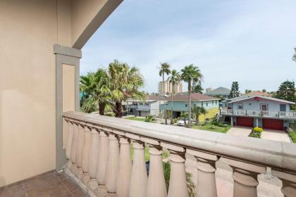 Casa Picasso Mediterranean Style Villa - image 9