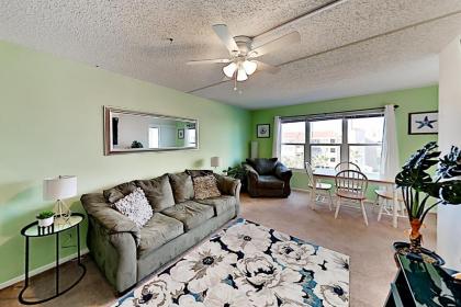 Gulf Gem - Pool Tennis - Next to Waterpark condo