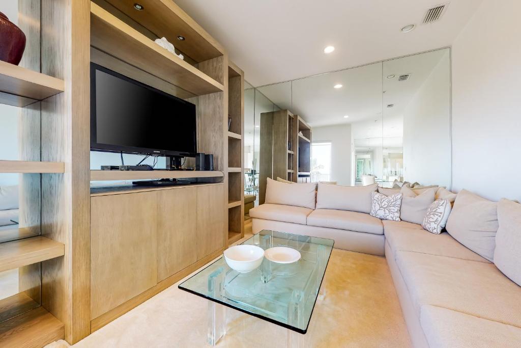 Las Olas Condominiums #103 - main image