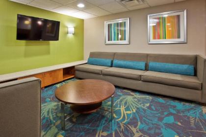 Holiday Inn Express Hotel & Suites Kimball an IHG Hotel - image 13