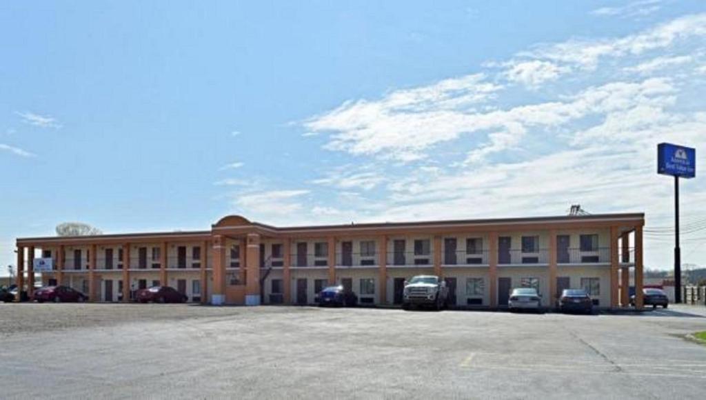 Americas Best Value Inn Kimball - main image