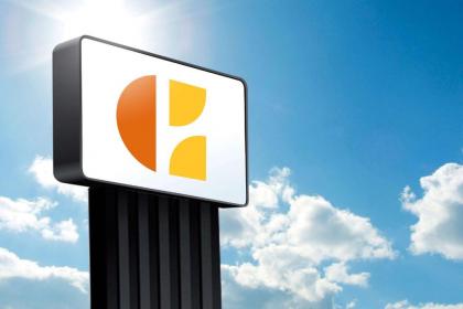 Super 8 by Wyndham Kimball - image 3