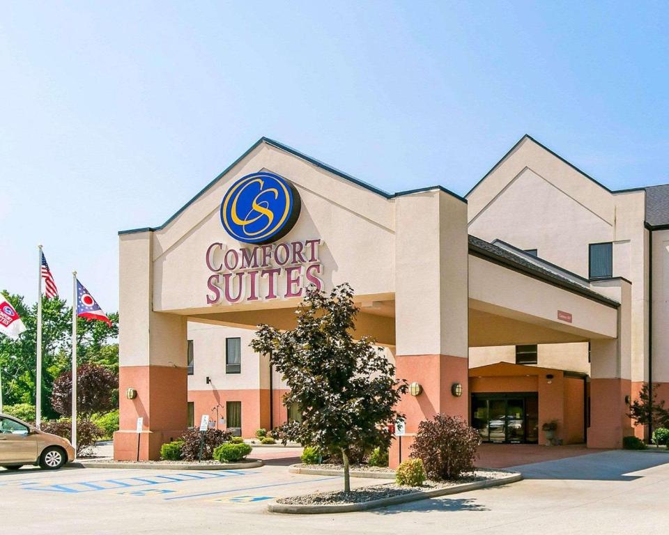 Comfort Suites South Point - Huntington - main image