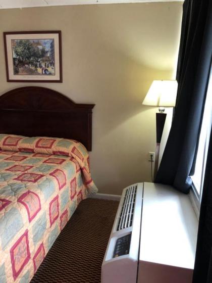 Southern Hills Inn - image 3