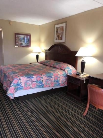 Southern Hills Inn - image 4