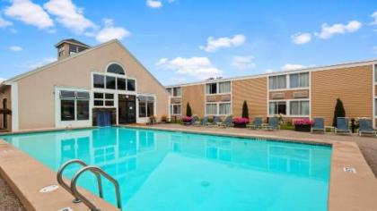 Best Western Merry Manor Inn - image 17