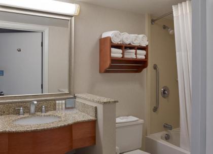 Hampton Inn Portland-Airport - image 3