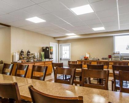 Quality Inn & Suites - image 8