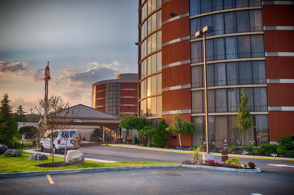 DoubleTree by Hilton Portland ME - main image