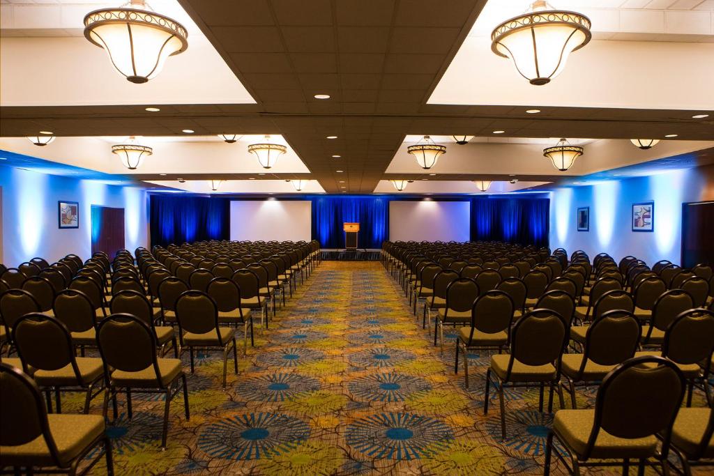 DoubleTree by Hilton Portland ME - image 6