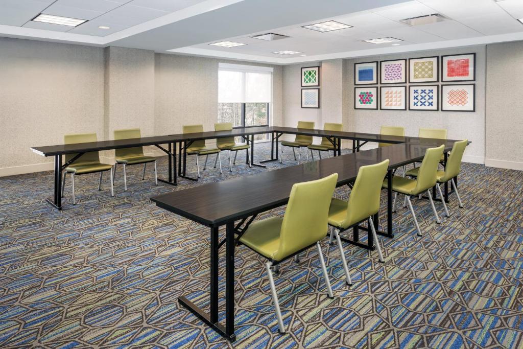 Holiday Inn Express South Portland an IHG Hotel - image 5