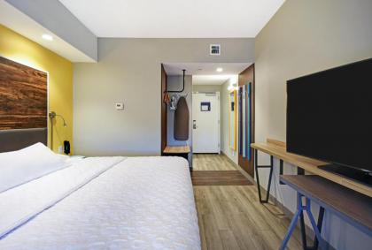 Tru By Hilton Portland Airport Area Me - image 5