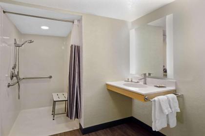 La Quinta by Wyndham San Francisco Airport North - image 7