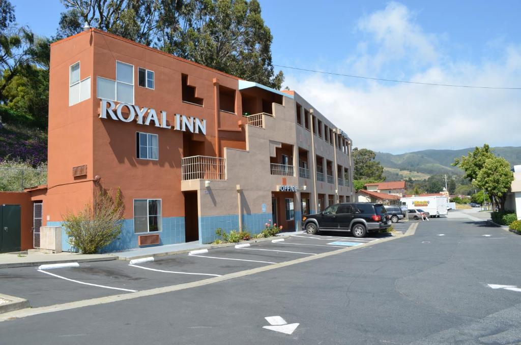 Royal Inn - image 2