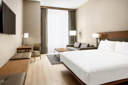 AC Hotel by Marriott San Francisco Airport/Oyster Point Waterfront - image 2