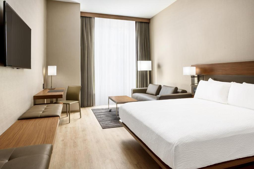 AC Hotel by Marriott San Francisco Airport/Oyster Point Waterfront - image 2