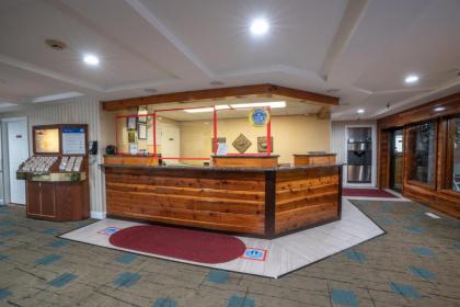 Ambassador Inn and Suites - image 21