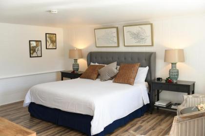 Cape Cod Veranda - image 12