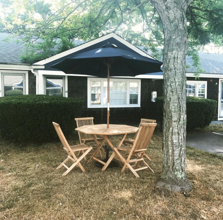 Cape Cod Veranda - image 4