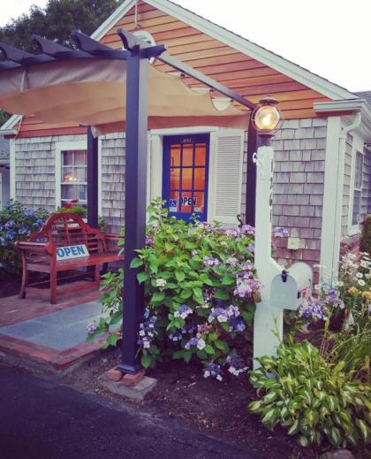 Cape Cod Veranda - image 5