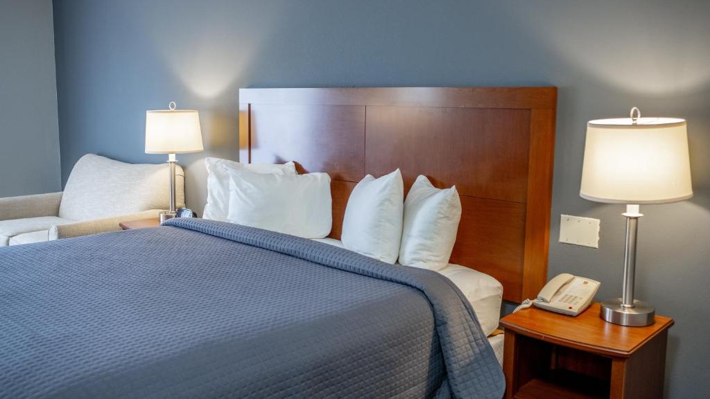 All Seasons Resort - main image
