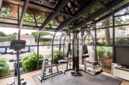 All Seasons Resort - image 2