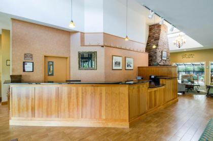 All Seasons Resort - image 4