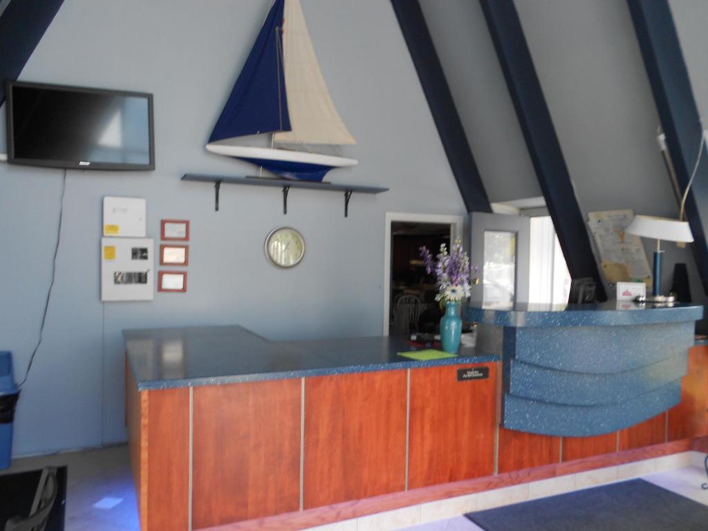 Cape Shore Inn - image 4