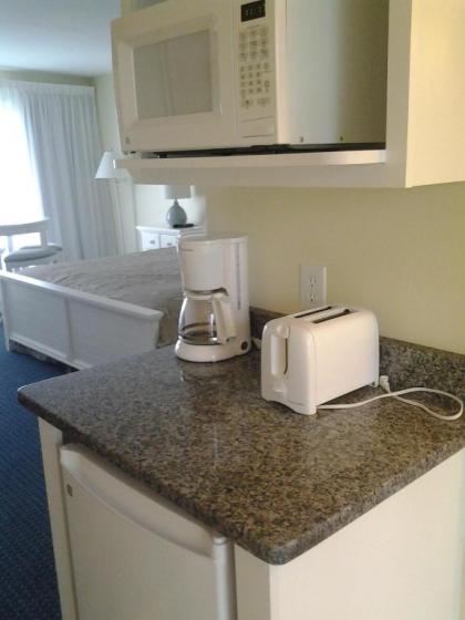 Surf & Sand Beach Motel - image 12